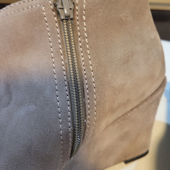 Suede Boots - Picture 5 of 9